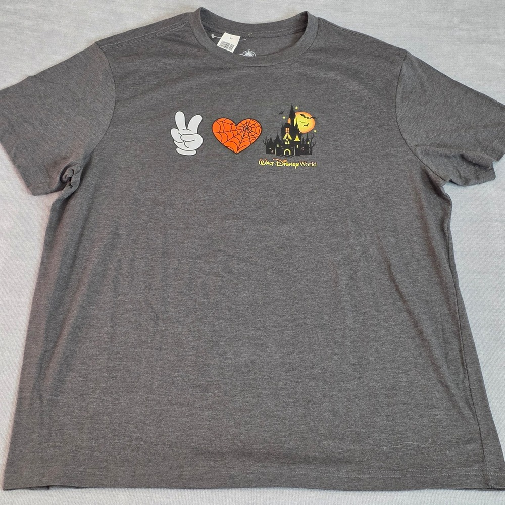 Walt Disney World Graphic TShirt Men XL Gray Halloween Spooky Castle Peace Heart